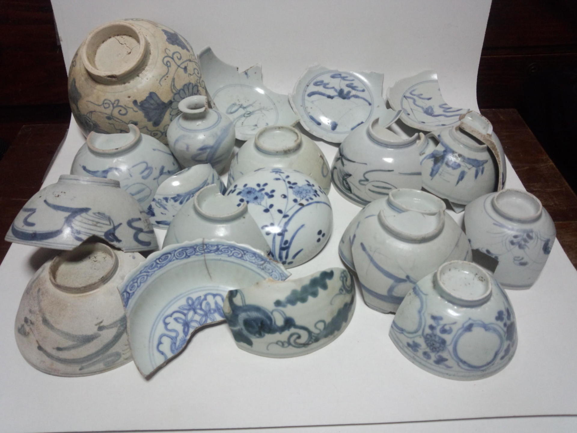 【待望★】 タイ王国・アユタヤ川揚げで採取した肥前陶磁器Ⅰ: 骨董夢物語 工芸品